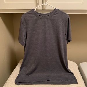 Zyia Men Size Large Grey Shirt